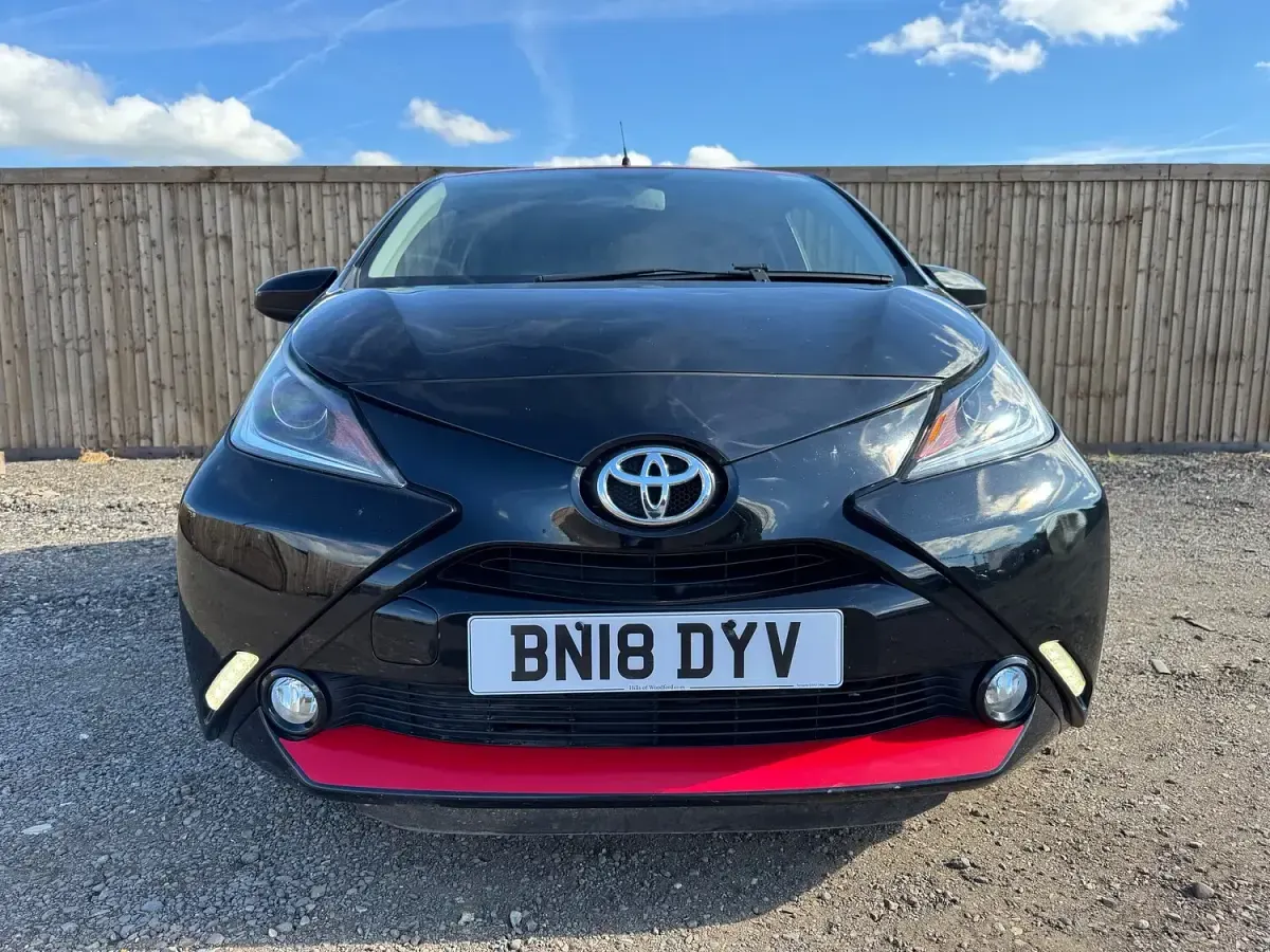 Used Toyota Aygo x-press 2018 Black Hatchback
