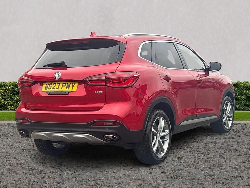 Used MG HS Exclusive 162 HP (119 kW) 2023 Red SUV