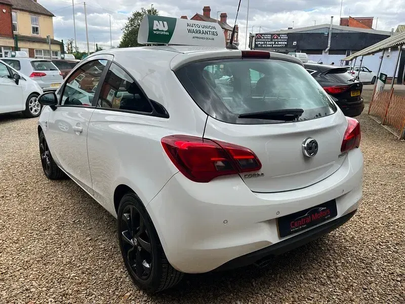 Used Vauxhall Corsa SRi 2015 White Hatchback