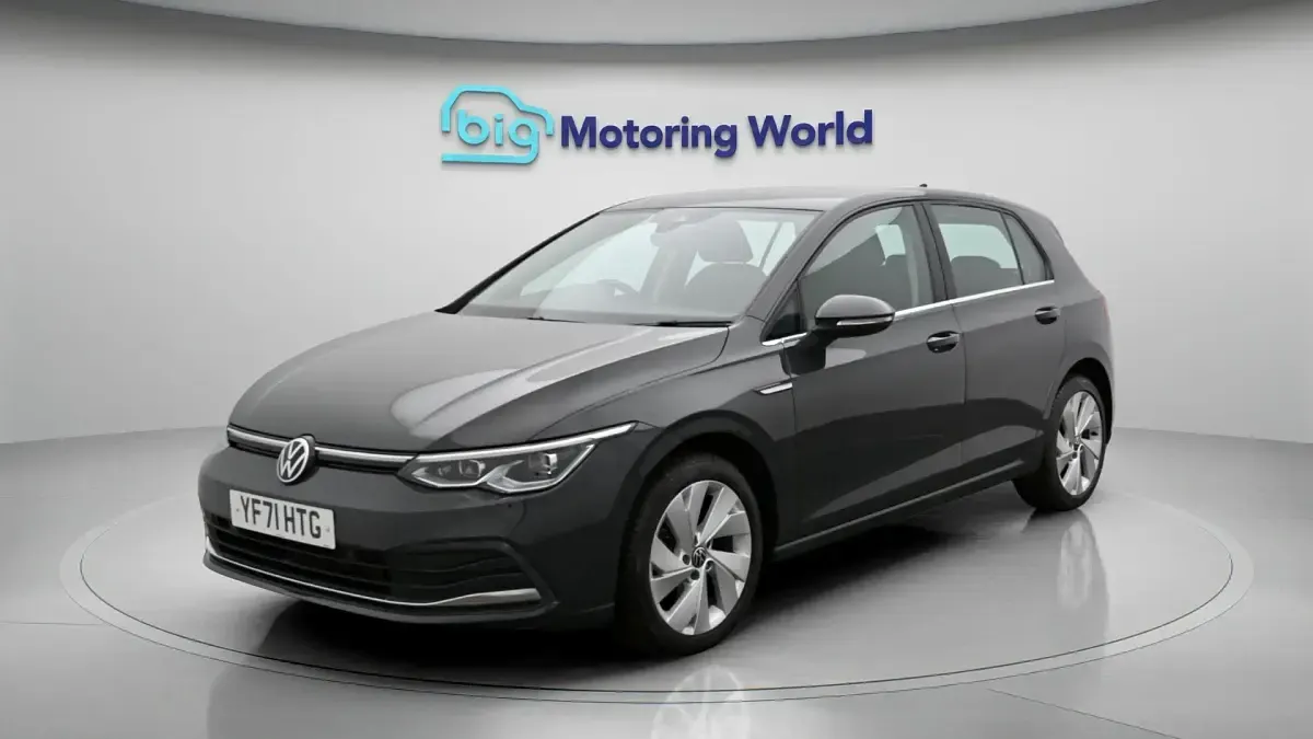 Used VW Golf VIII Style 128 HP (94 kW) 2021