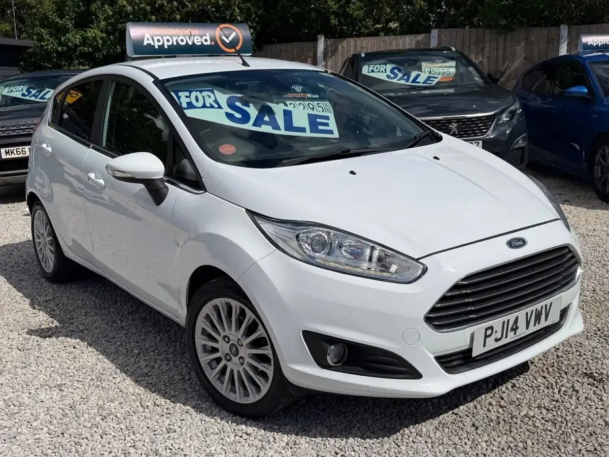Used Ford Fiesta Titanium 2014 White Hatchback