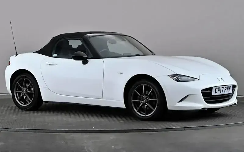 Used Mazda MX5 Inclusive 131 HP (96 kW) 2017 Cabriolet