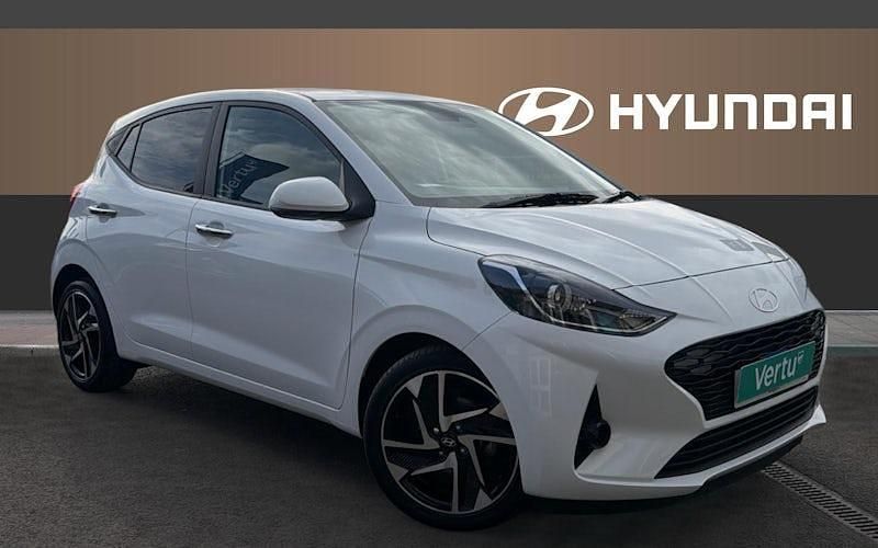 Used Hyundai i10 Premium 63 HP (46 kW) 2025 White Hatchback