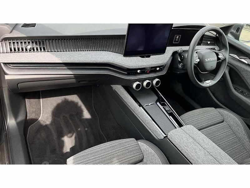 Used Skoda Superb SE Technology 150 HP (110 kW) 2025 Graphite grey Hatchback