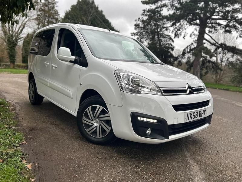 Begagnad Citroën Berlingo Feel 2018 Vit Minibuss
