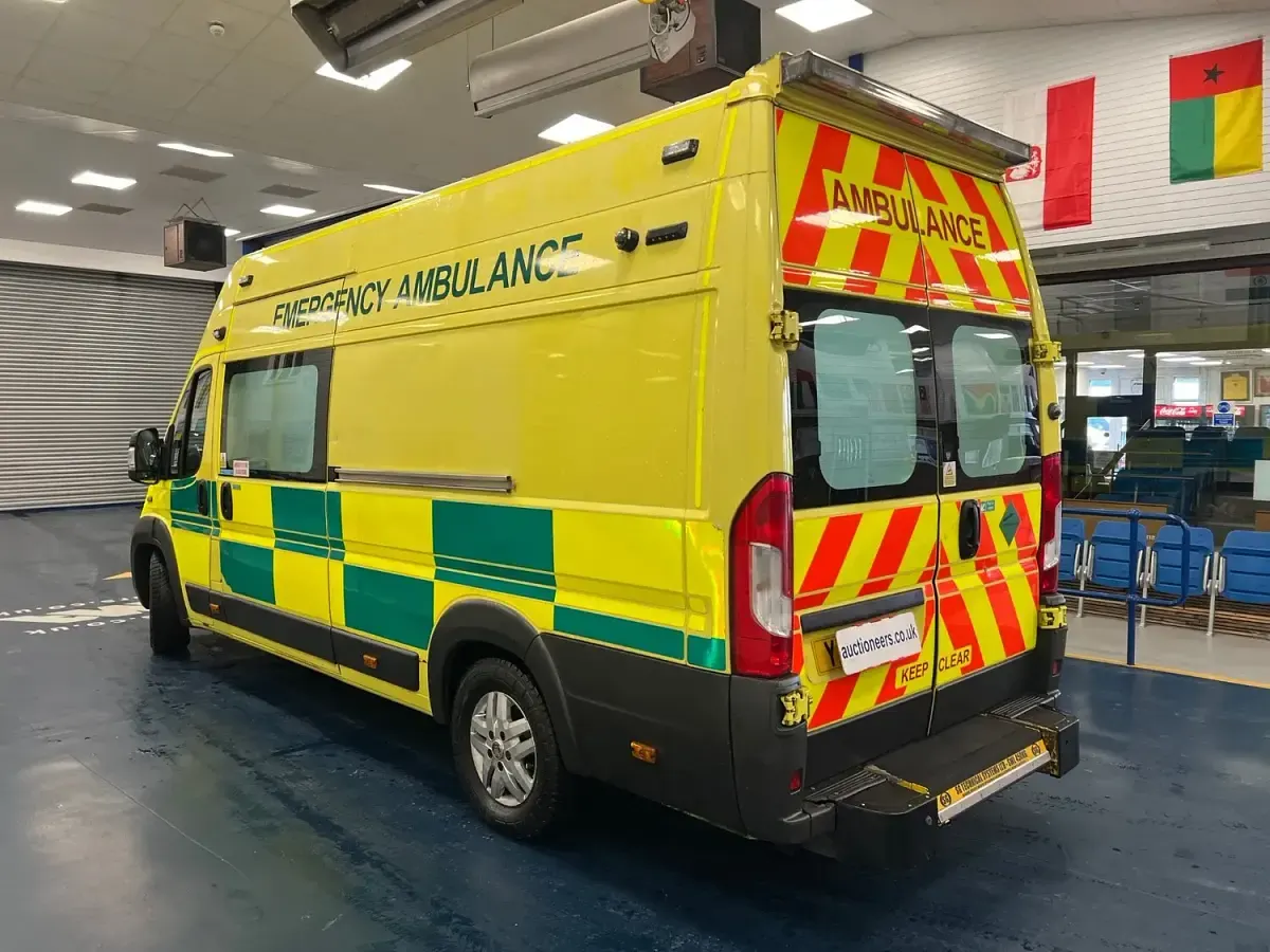 Used Fiat Ducato 180 HP (132 kW) 2017 Yellow Van