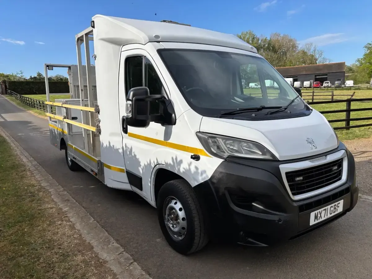 Second-hand Peugeot Boxer 2022 Alb Van