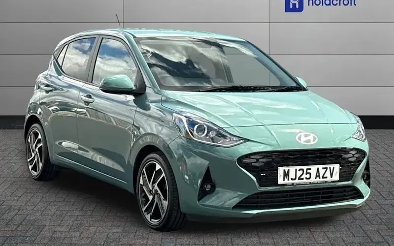 Used Hyundai i10 Premium 63 HP (46 kW) 2025 Hatchback