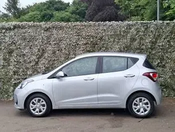 Used Hyundai i10 SE 66 HP (48 kW) 2018 Silver Hatchback
