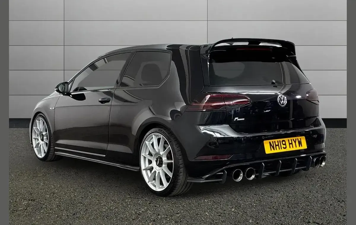 Used VW Golf VII R 296 HP (217 kW) 2019 Black Hatchback