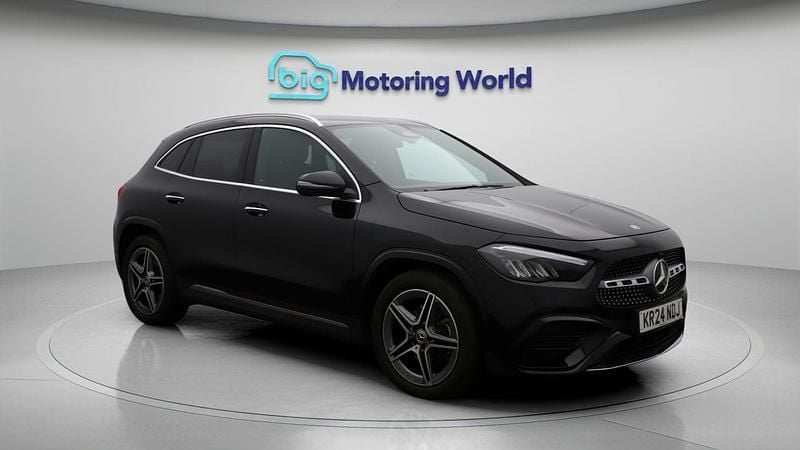 Used 2024 Mercedes GLA200 Executive SUV | £31,400 (Expensive) - Image 1/4
