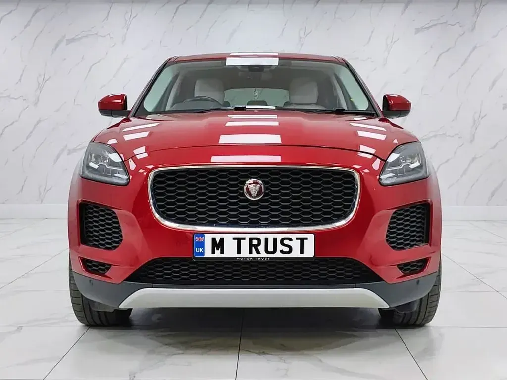 Używany Jaguar E-Pace S 180 KM (132 kW) 2020 Czerwony SUV