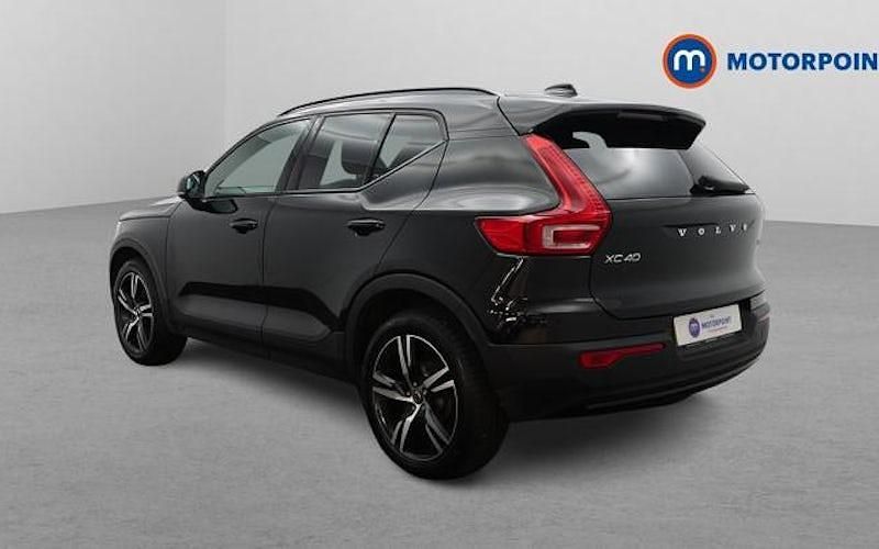 Used Volvo XC40 R-Design 163 HP (119 kW) 2020 Black SUV