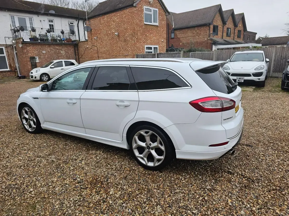 Begagnad Ford Mondeo Titanium X 2012 Vit Kombi