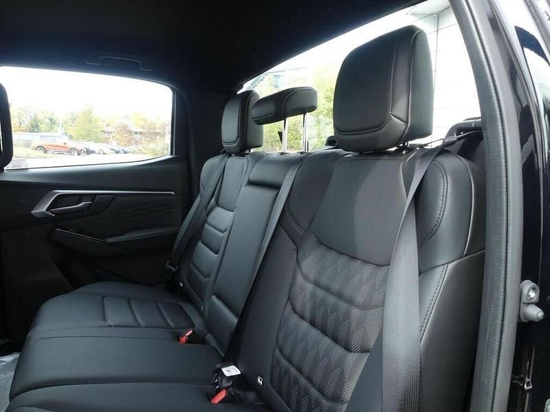 New Isuzu D-Max 162 HP (119 kW) 2025 Black Pickup