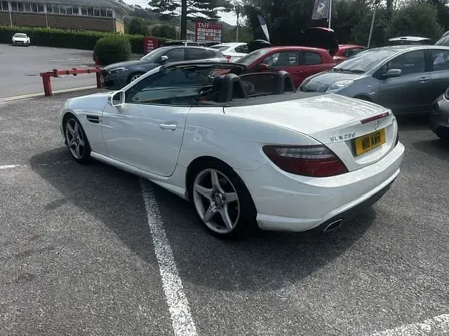 Used Mercedes SLK250 AMG 204 HP (150 kW) 2012 White Cabriolet