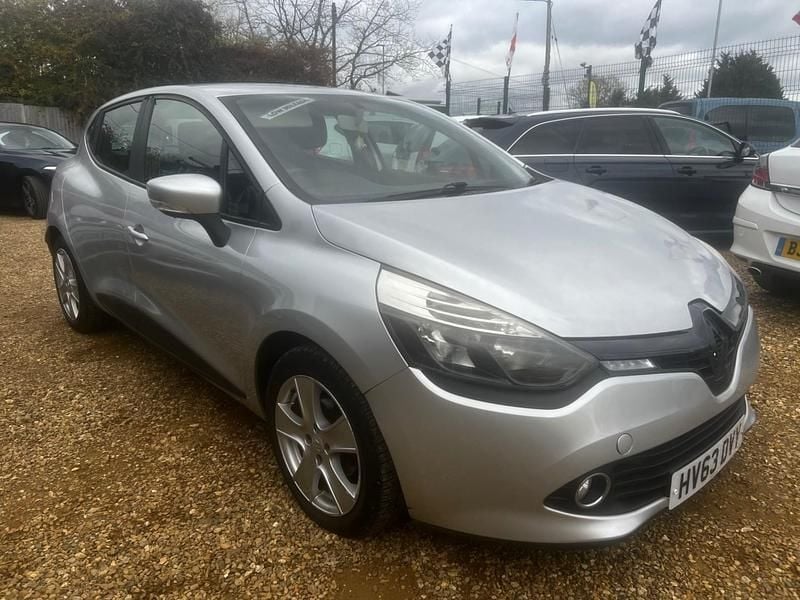 Used Renault Clio IV Expression+ 75 HP (55 kW) 2013 Silver Hatchback