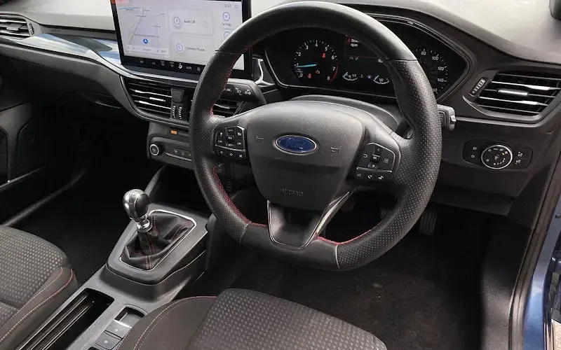 Used Ford Focus ST-Line 125 HP (91 kW) 2023 Blue Hatchback