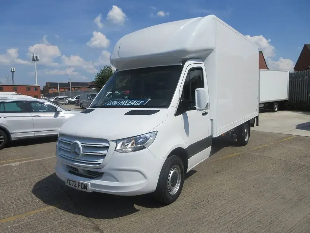 Used Mercedes Sprinter Progressive 150 HP (110 kW) 2022 White Van