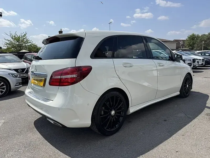 Used Mercedes B200 AMG Line Premium Plus 2016 White Hatchback