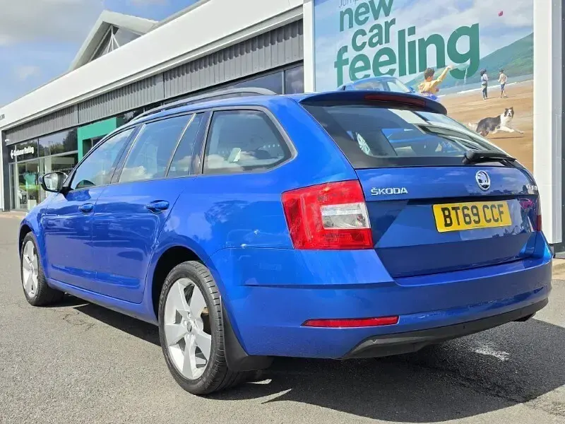 Used Skoda Octavia SE Drive 150 HP (110 kW) 2019 Blue Estate