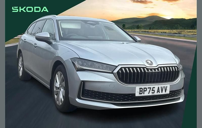 Used Skoda Superb SE Technology 200 HP (147 kW) 2025 Silver Estate