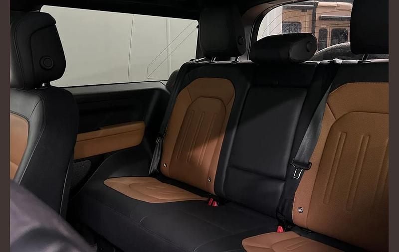 Used Land Rover Defender 296 HP (217 kW) 2023 Grey SUV