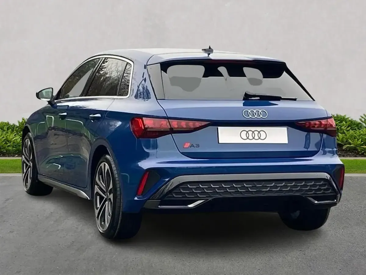 Used Audi A3 e-tron S-Line 200 HP (147 kW) 2026 Blue Hatchback