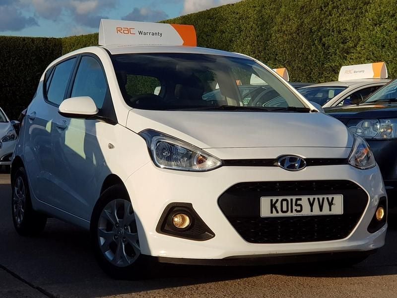 White Used 2015 Hyundai i10 SE Hatchback | £6,995 (A bit pricey) - Image 1/4