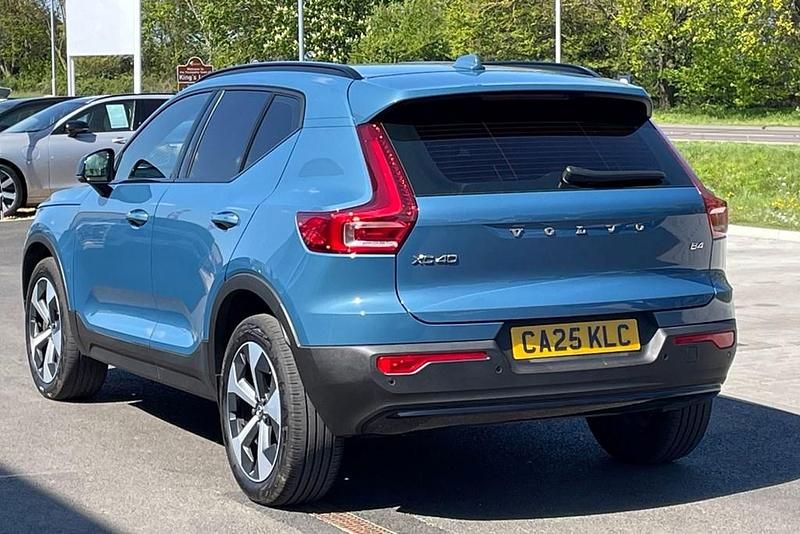 Used Volvo XC40 Plus 194 HP (142 kW) 2025 Blue SUV