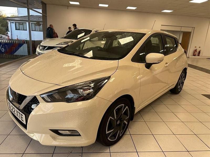 Begagnad Nissan Micra Acenta 2022 Vit Halvkombi