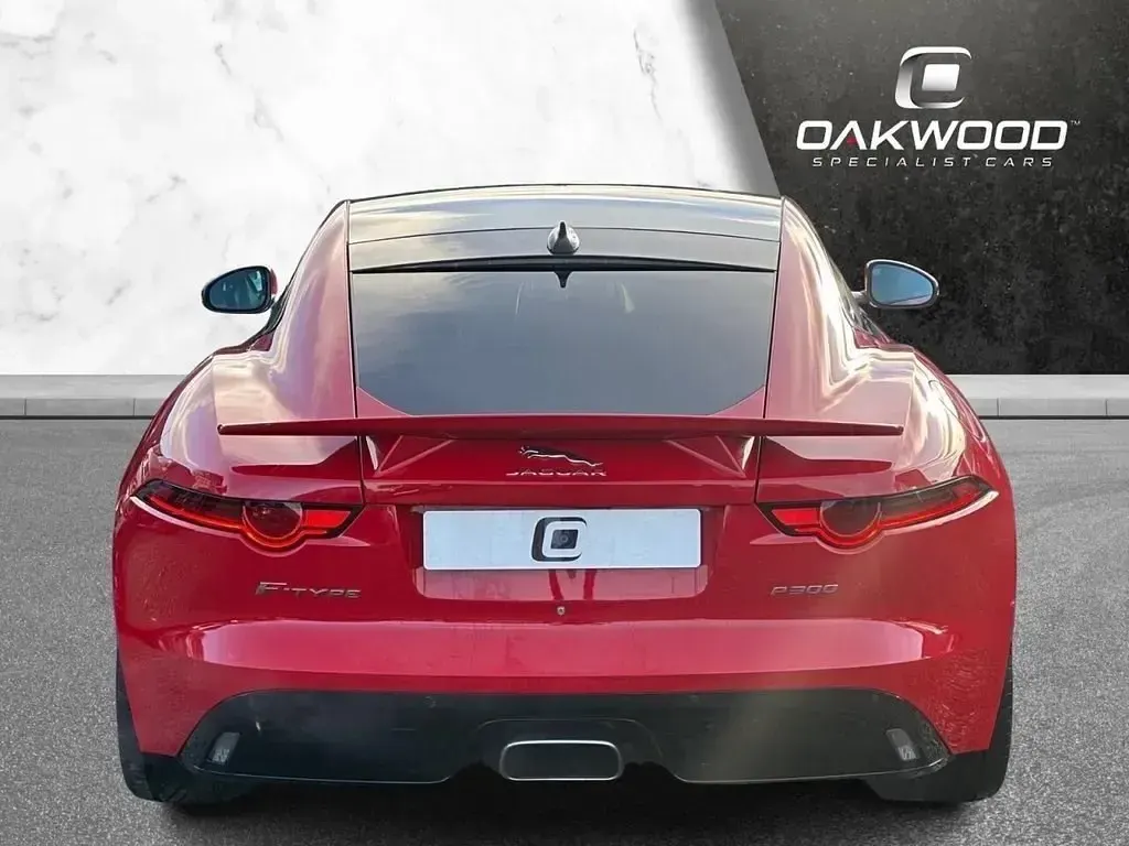 Usado Jaguar F-Type R-Dynamic 300 HP (220 kW) 2018 Vermelho Coupé