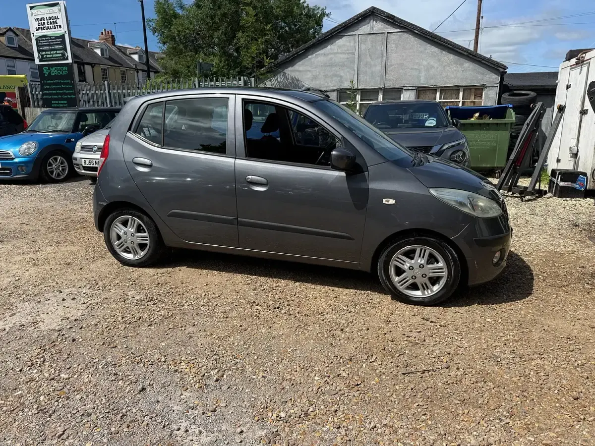 Used Hyundai i10 Style 77 HP (56 kW) 2008 Grey Hatchback