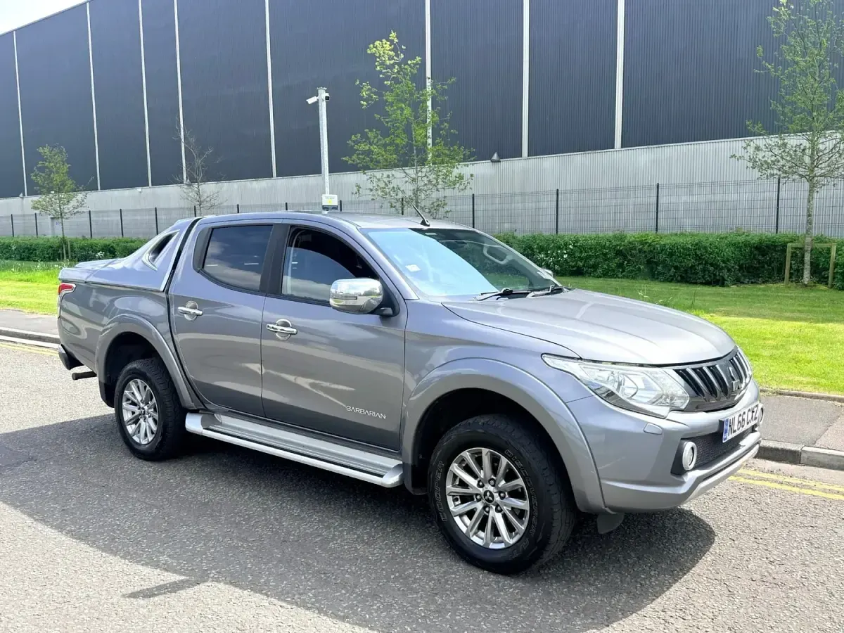 Second-hand Mitsubishi L200 178 CP (130 kW) 2016 Gri Pickup