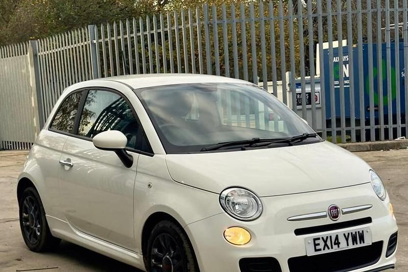 White Used 2014 Fiat 500 S Hatchback | £3,995 (Good price) - Image 1/1