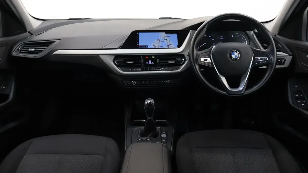 Used BMW 118 Sport Line 150 HP (110 kW) 2020 Black Hatchback