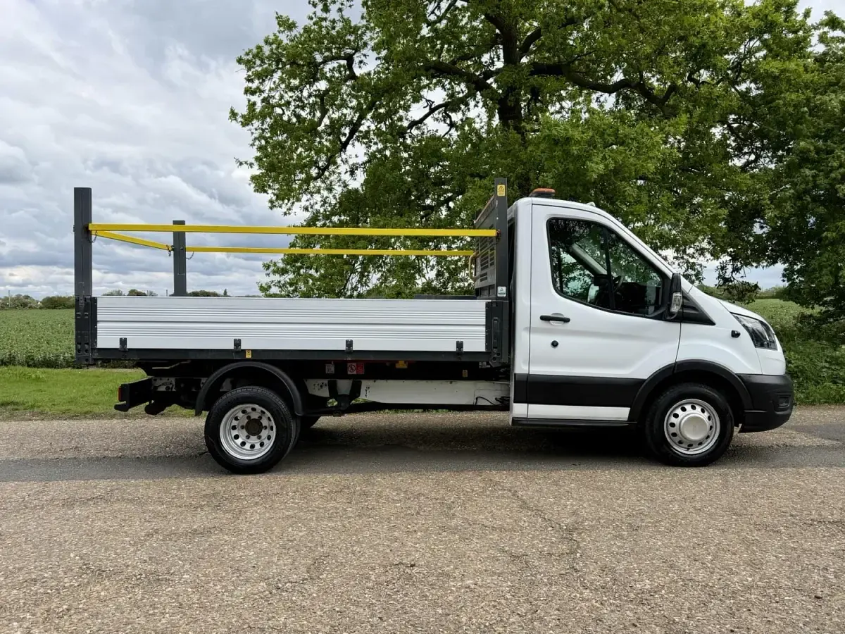 Second-hand Ford Transit S 130 CP (95 kW) 2021 Alb Cabrio