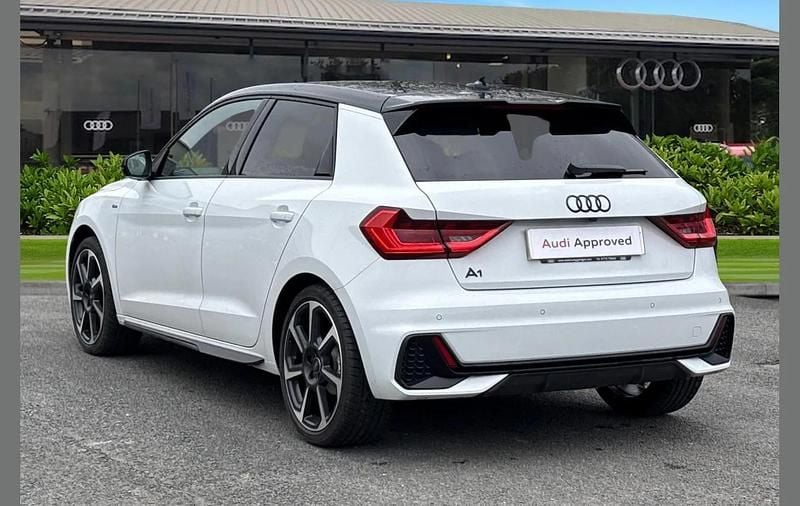 Used Audi A1 Black Edition 113 HP (83 kW) 2025 White SUV