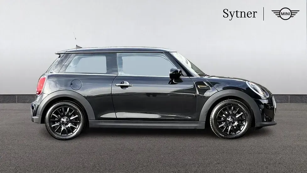 Used Mini Cooper Classic 134 HP (98 kW) 2023 Black Hatchback