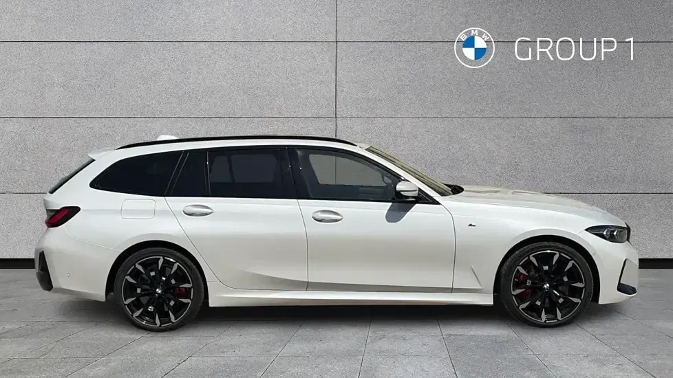 Used BMW 330e M Sport 288 HP (211 kW) 2025 White Estate