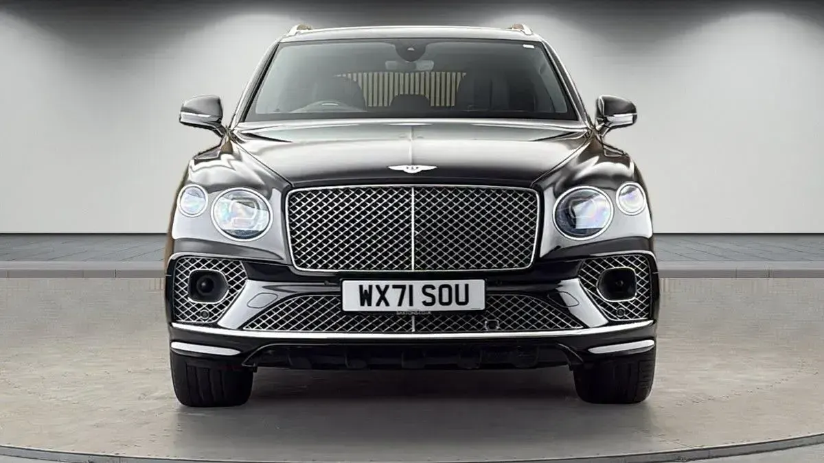 Used Bentley Bentayga 550 HP (404 kW) 2021 Black SUV