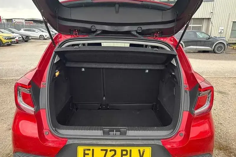 Begagnad Renault Captur Evolution 140 HK (102 kW) 2023 Röd SUV