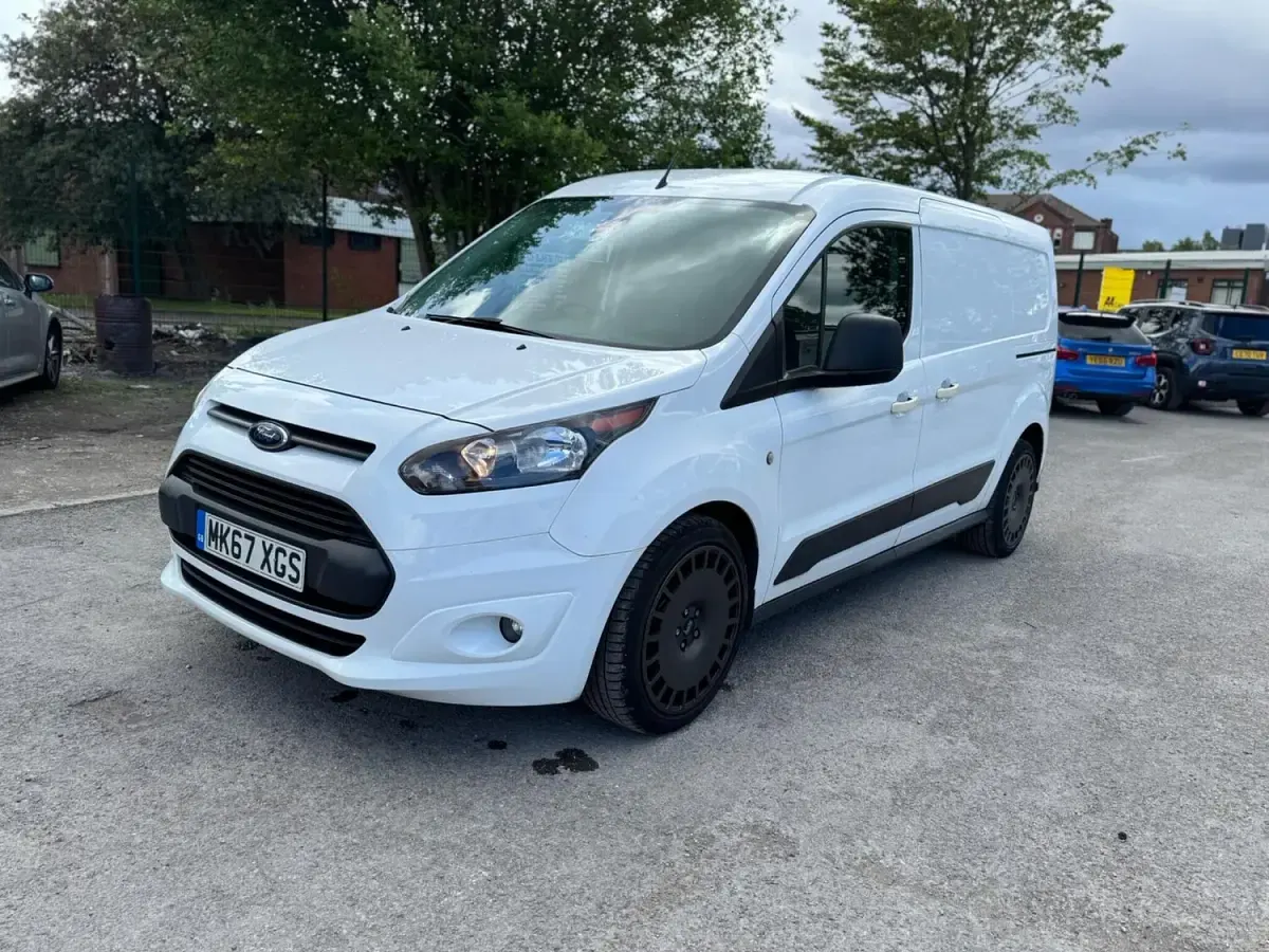 Used Ford Transit Connect Trend 100 HP (73 kW) 2017 White MPV