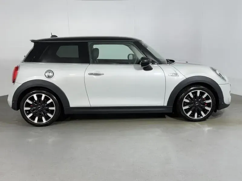 Used Mini Cooper S Exclusive 189 HP (139 kW) 2019 Silver Hatchback