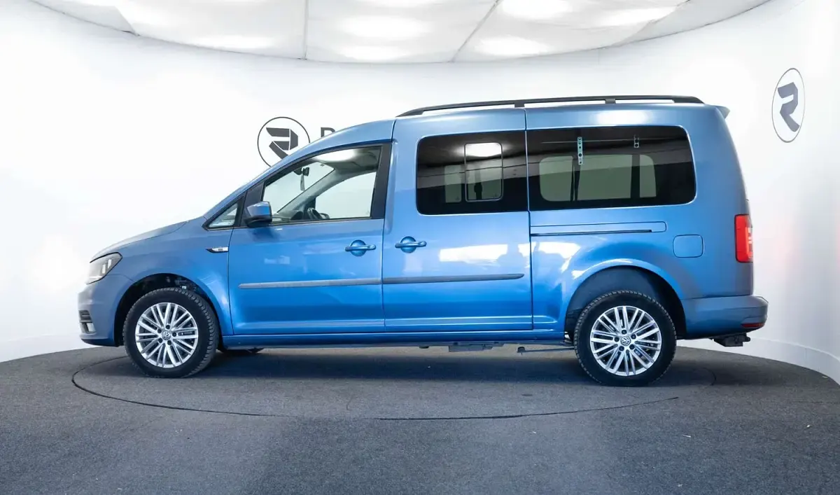 Used VW Caddy Maxi Life 2018 Blue MPV