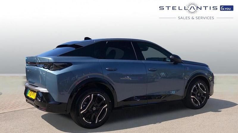 Nouă Peugeot e-3008 GT 152 kW (207 CP) 2026 Albastru SUV