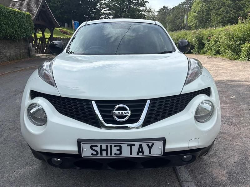 Usado Nissan Juke N-TEC 110 HP (80 kW) 2013 Branco SUV
