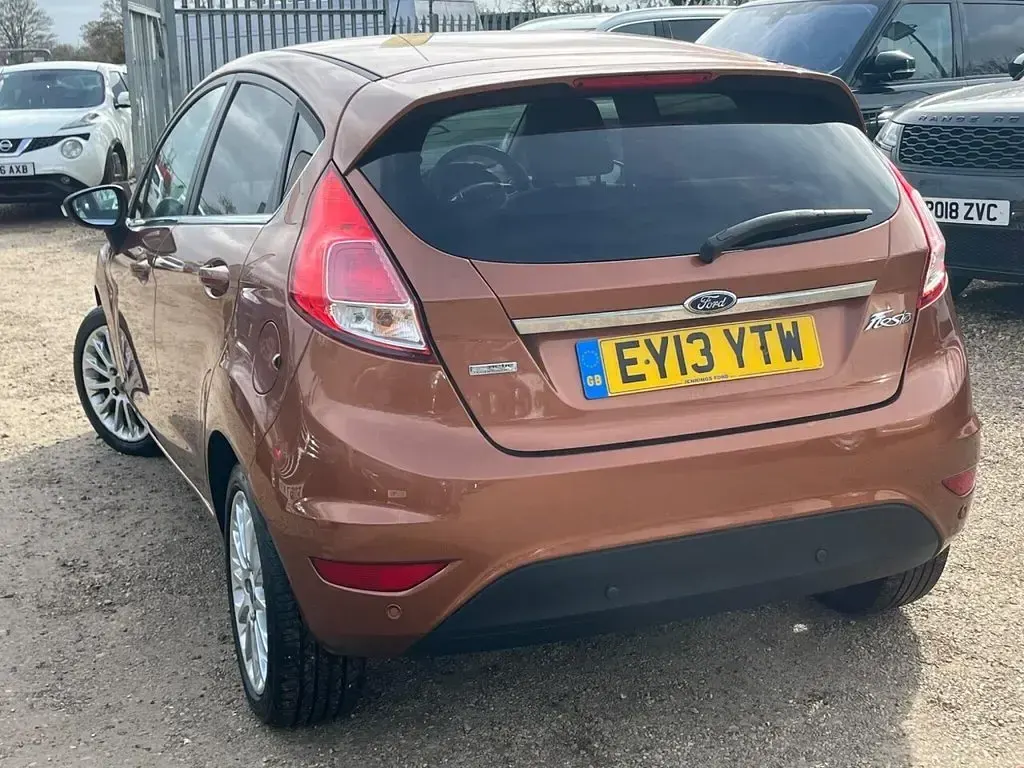 Used Ford Fiesta Titanium X 125 HP (91 kW) 2013 Yellow Hatchback