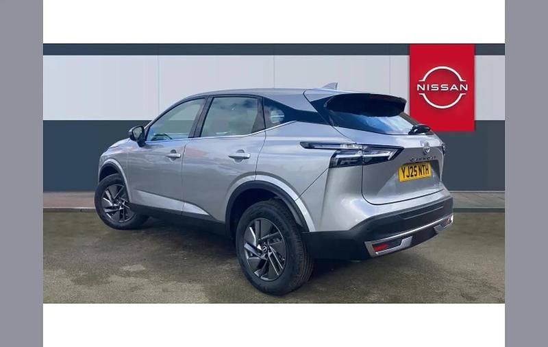 New Nissan Qashqai Acenta Premium 138 HP (101 kW) 2025 Silver SUV