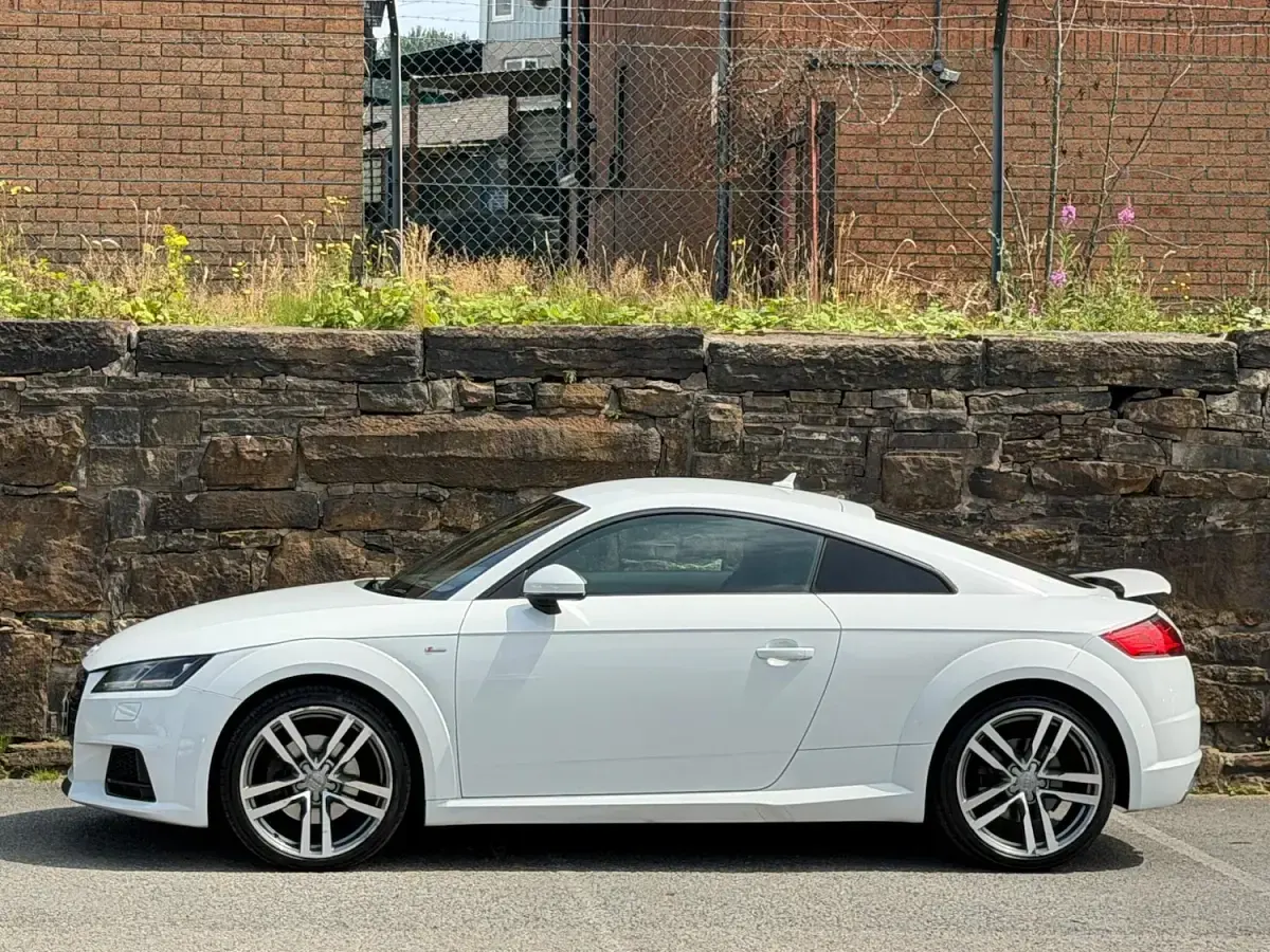Used Audi TT S-Line 230 HP (169 kW) 2015 White Coupe